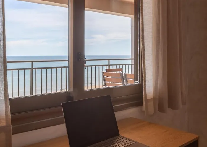 Un Balcon Al Mar Appartement *
